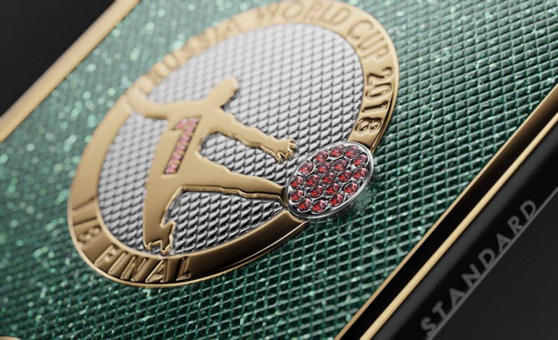 «Нога Бога»: сейв Игоря Акинфеева увековечили на корпусе iPhone X