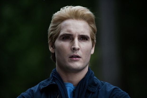 15 богатейших вымышленных персонажей