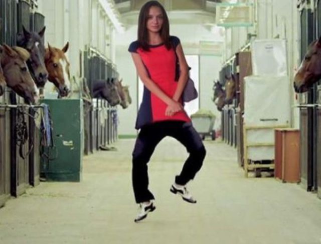 Поменяйте фон