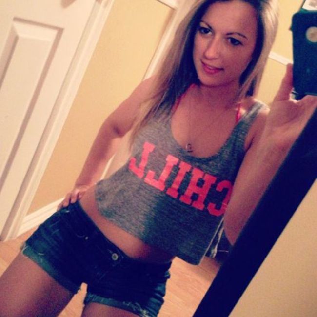 Девушки в шортиках