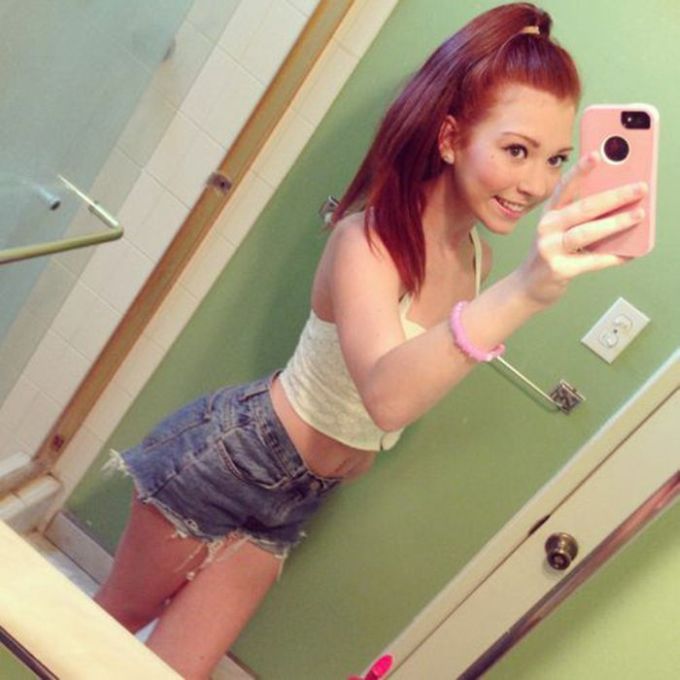 Девушки в шортиках