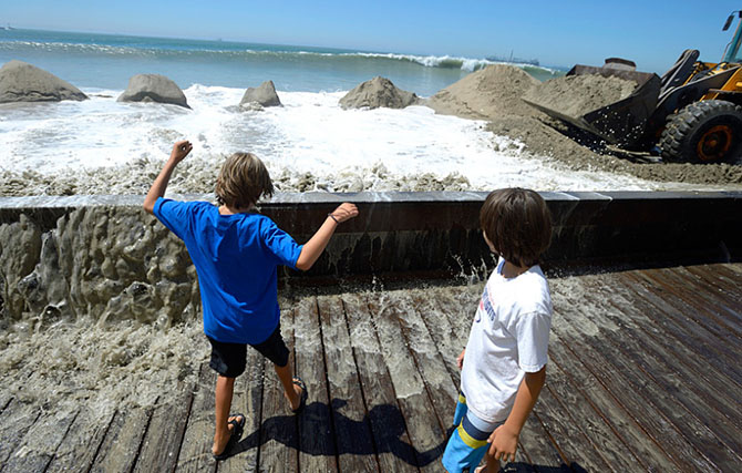 Огромные волны Калифорнии