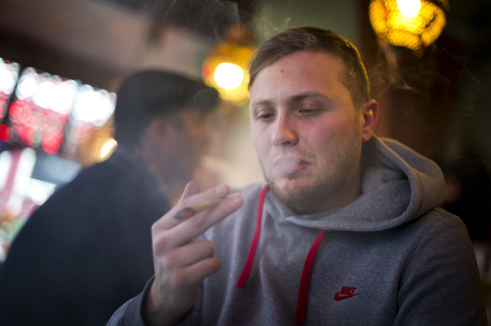 Туристам Амстердама вернули право на каннабис