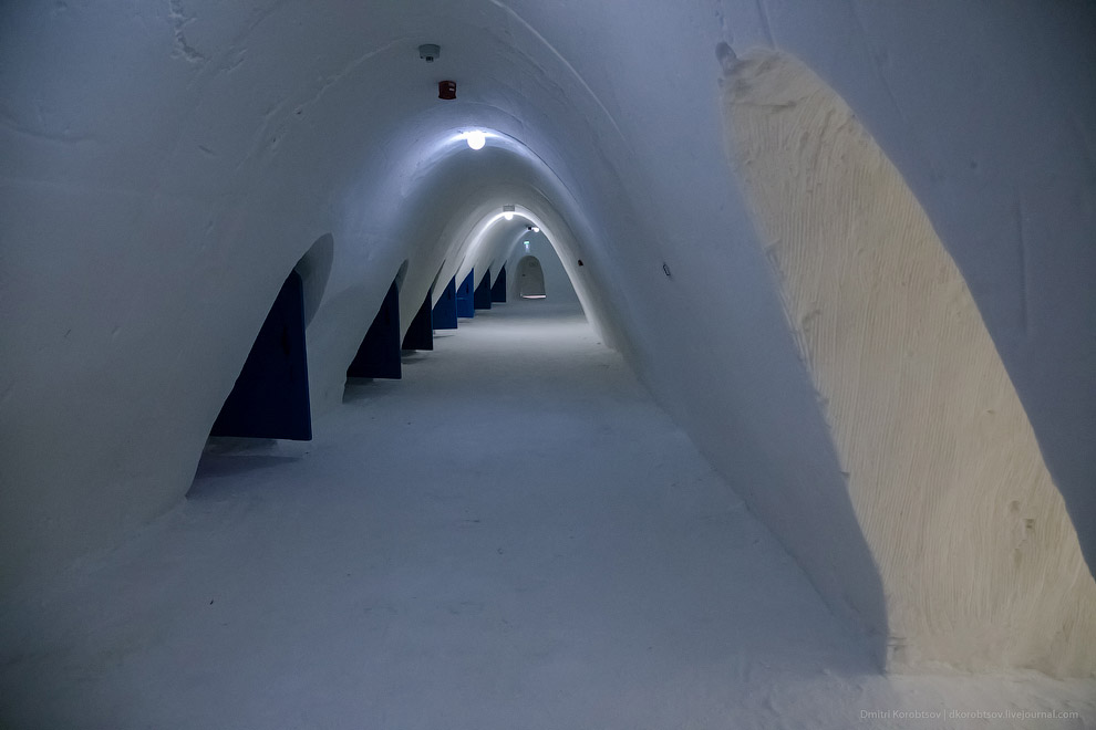 Снежный замок в Лапландии