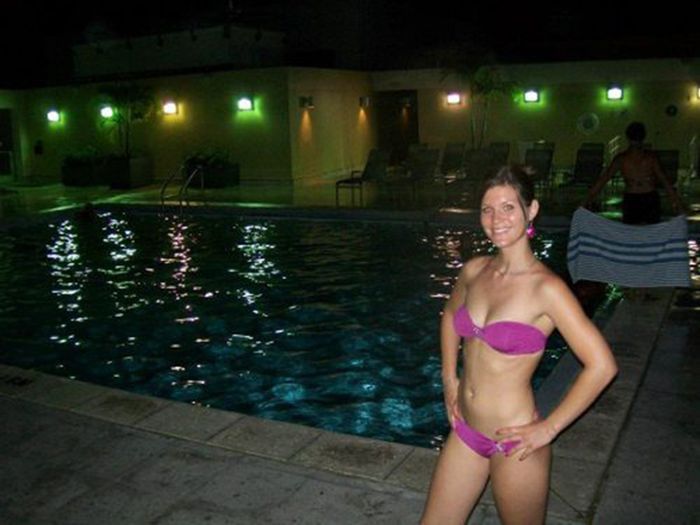 Девушки в бикини