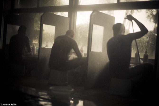 Редкие кадры, позволяющие увидеть мир якудза изнутри