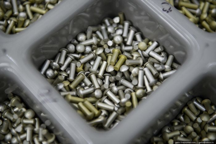 Как делают самолетоы Л-410 в Чехии