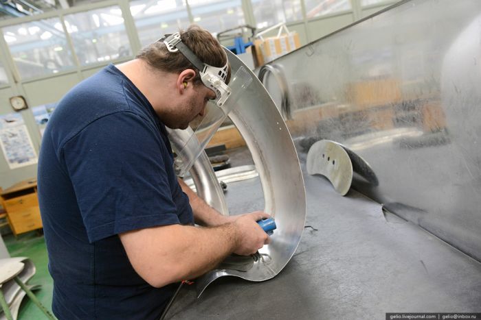 Как делают самолетоы Л-410 в Чехии