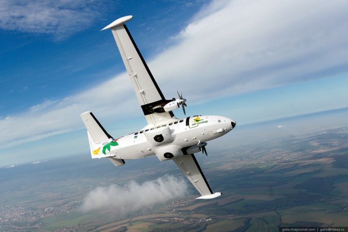 Как делают самолетоы Л-410 в Чехии