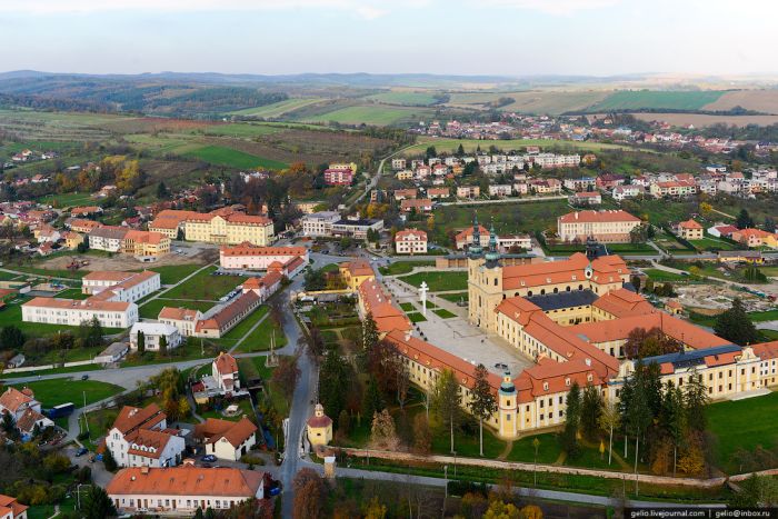 Как делают самолетоы Л-410 в Чехии