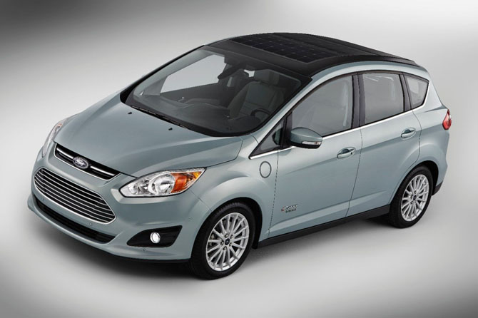 Новый гибрид Ford C-MAX с солнечными батареями