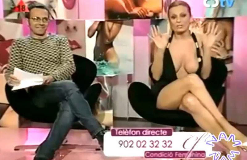 Стройные девчонки в спортивных штанишках