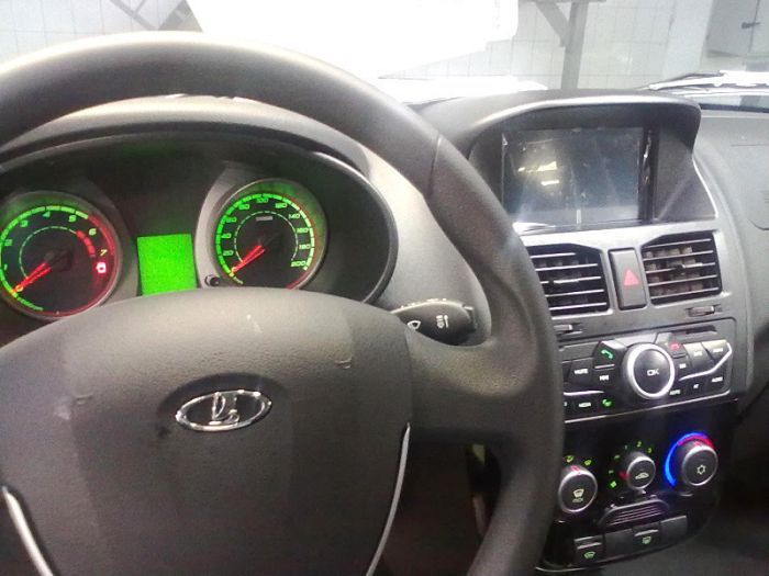 Обновленный интерьер Лада Калина