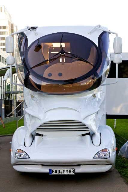 9 фактов об удивительном «олимпийском автобусе»