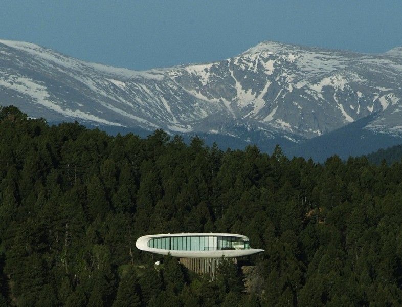 Футуристичные жилые дома (41 фото)