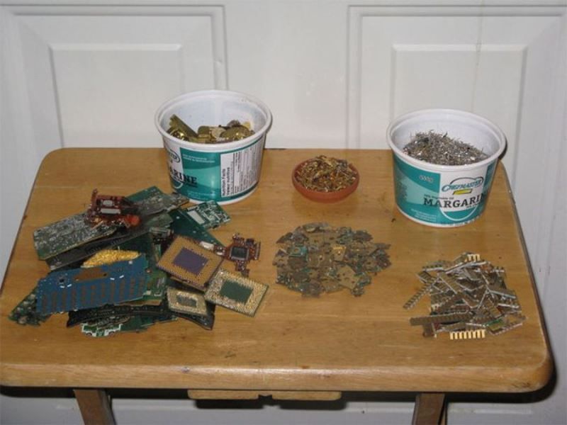 Как добыть золото из ненужной электроники (12 фото)