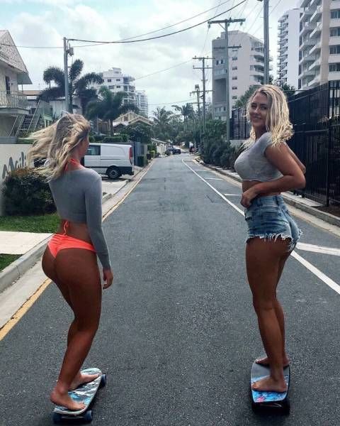 Забавные девушки