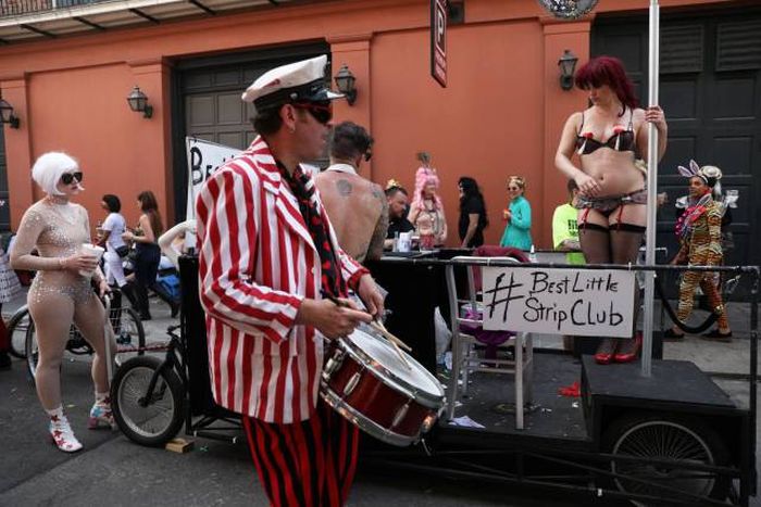 Забавные девушки