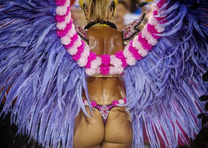 Забавные девушки