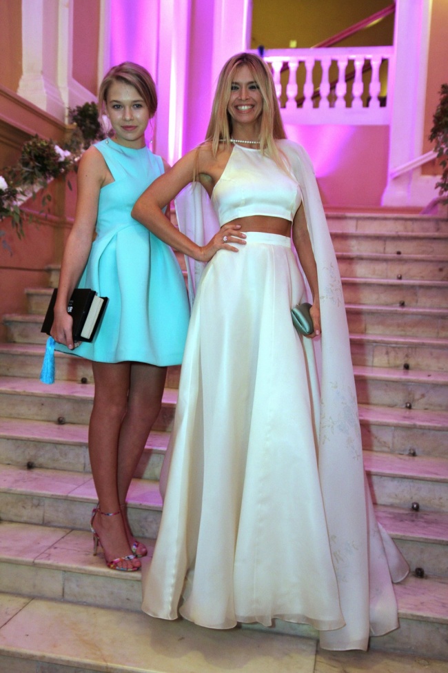 10 звездных мам, которые выглядят как ровесницы своих детей