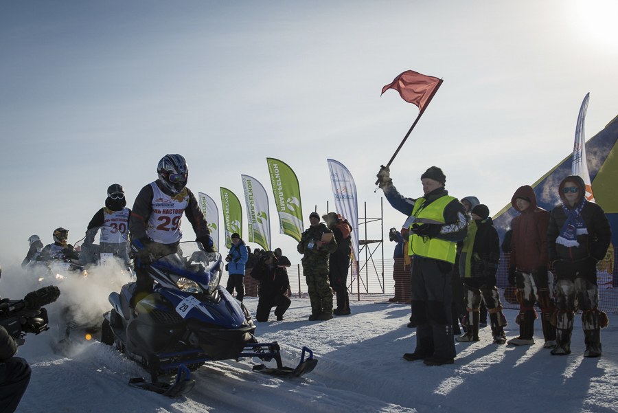 Обгоняя ветер