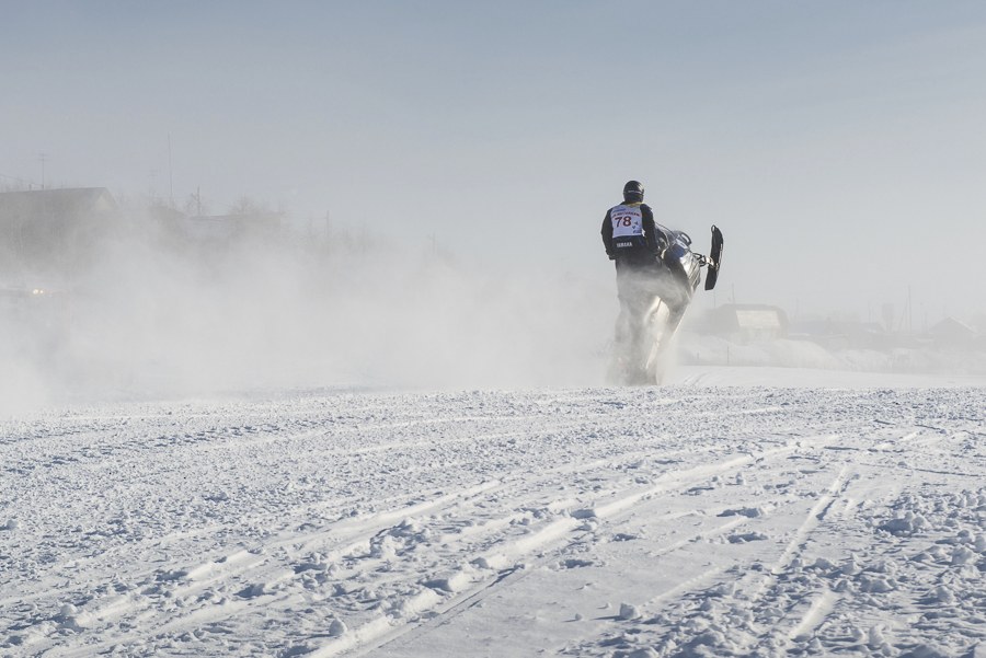 Обгоняя ветер