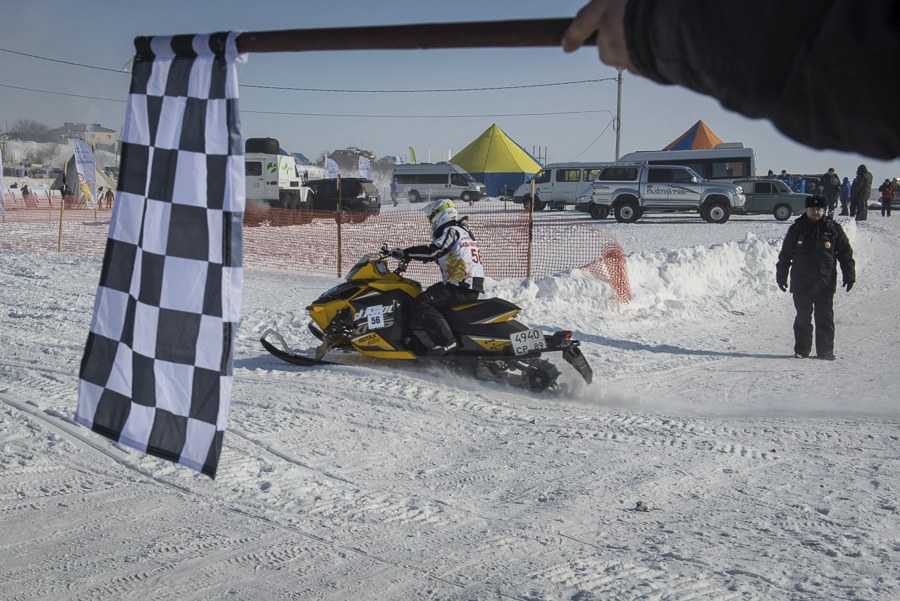 Обгоняя ветер