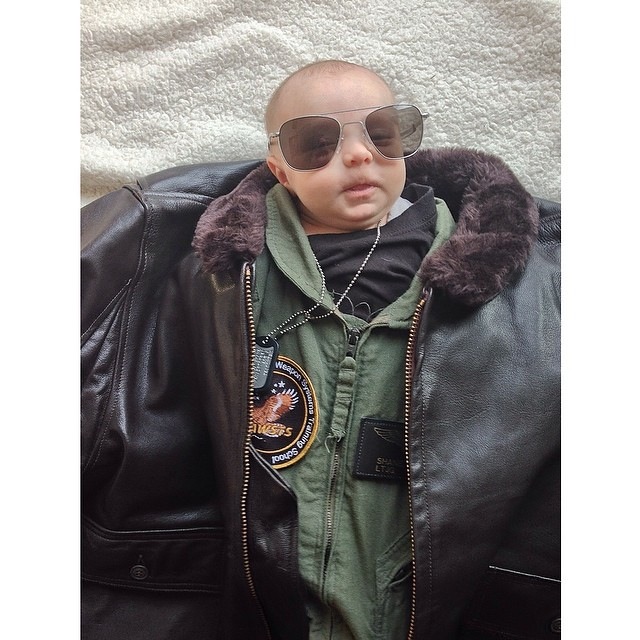 Инстаграм недели: Смешные малыши в одежде взрослых