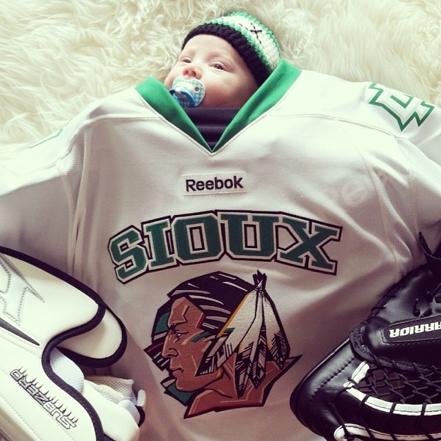 Инстаграм недели: Смешные малыши в одежде взрослых