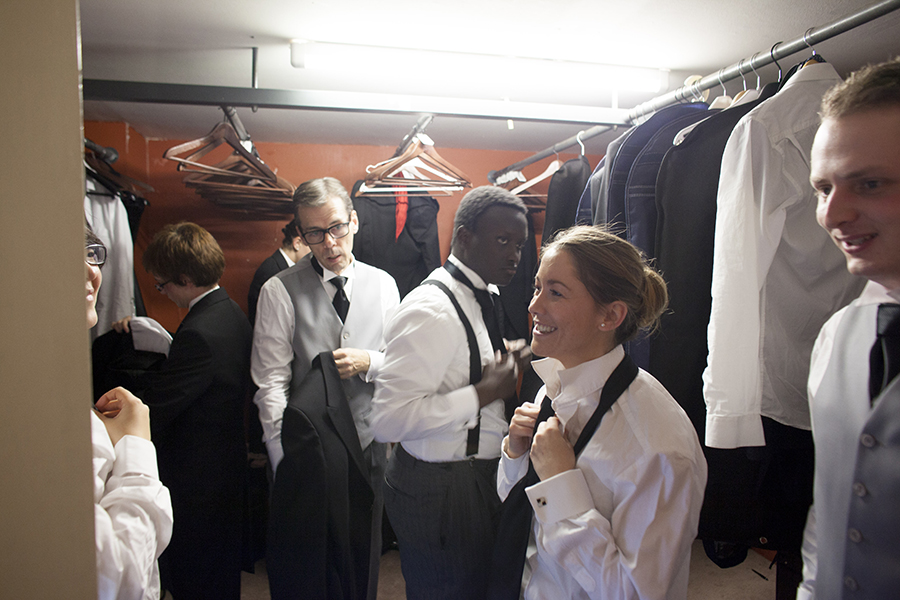 Как готовят дворецких в Европе Как готовят дворецких в Европе