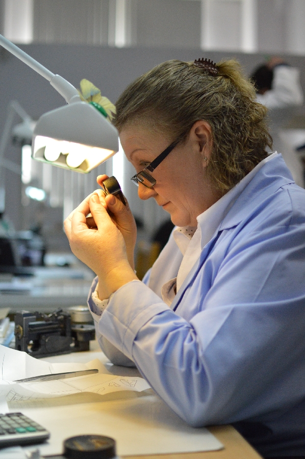 Как гранят алмазы Как гранят алмазы