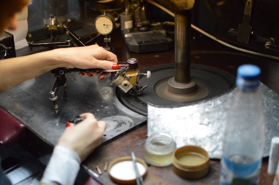 Как гранят алмазы Как гранят алмазы