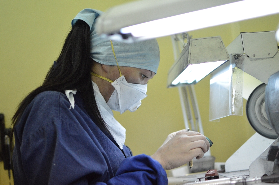 Как гранят алмазы Как гранят алмазы