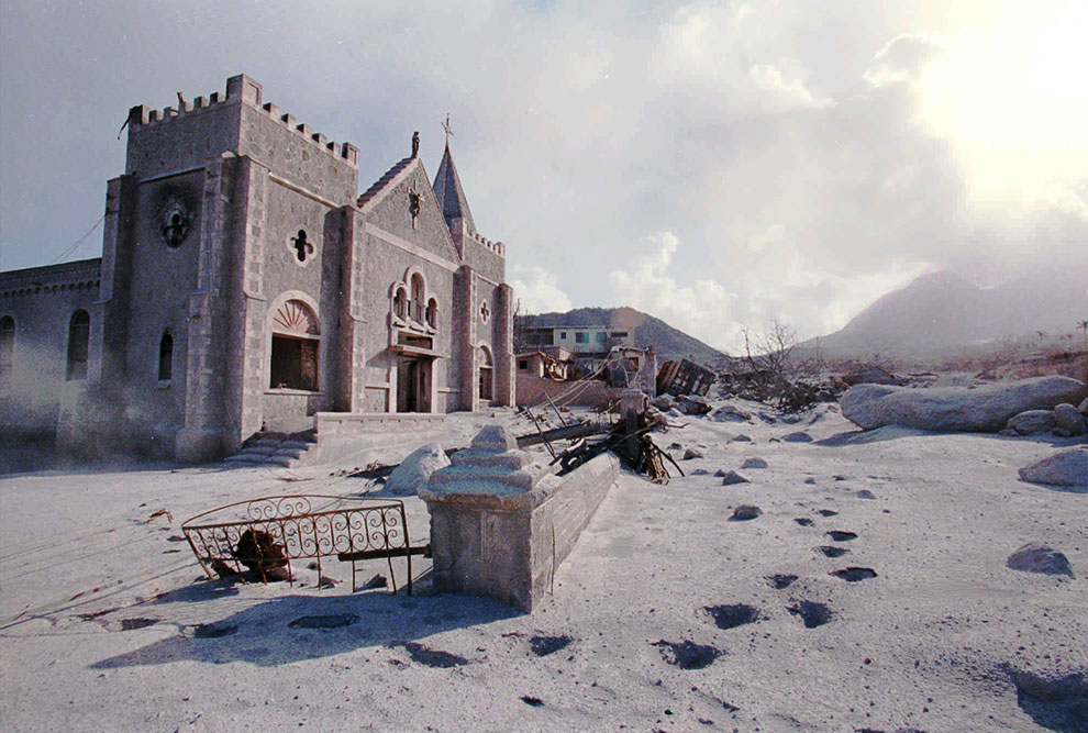 Вулкан Суфриер-Хиллс и остров-призрак