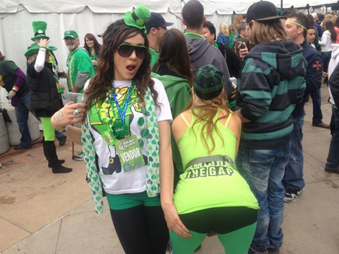 Девушки в наклоне