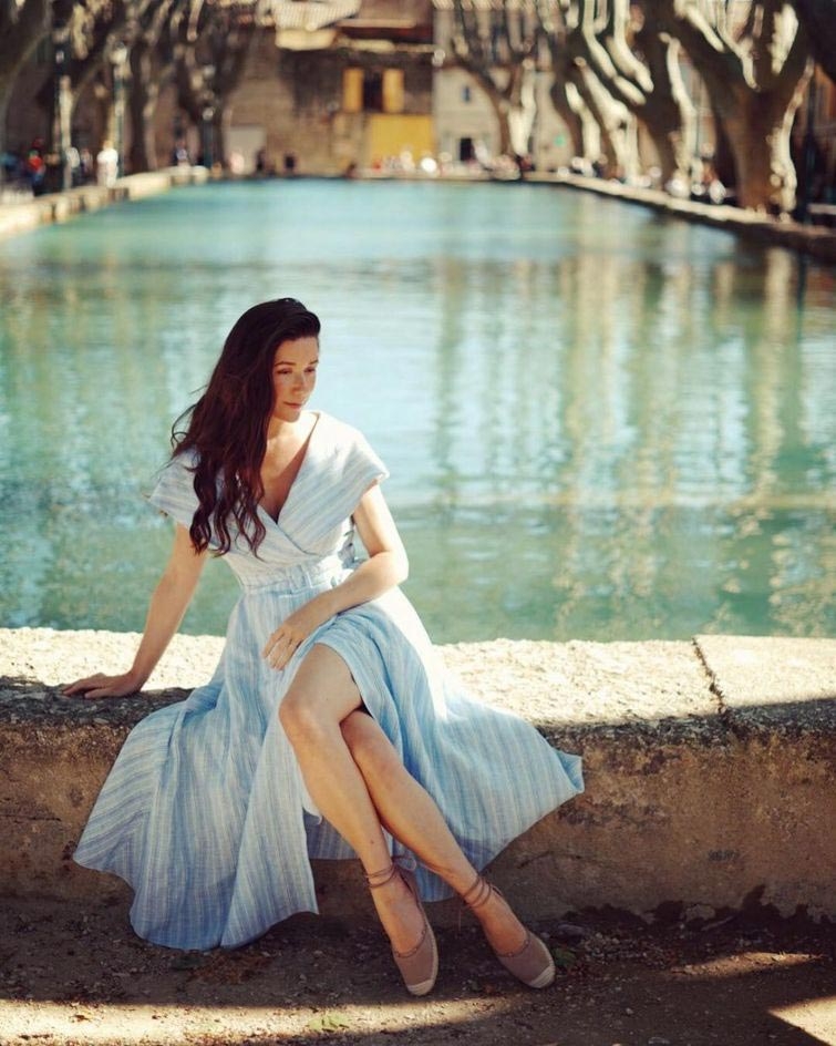 Американка переехала жить во французский прованс и теперь создаёт невероятно красивые откровенные фотографии