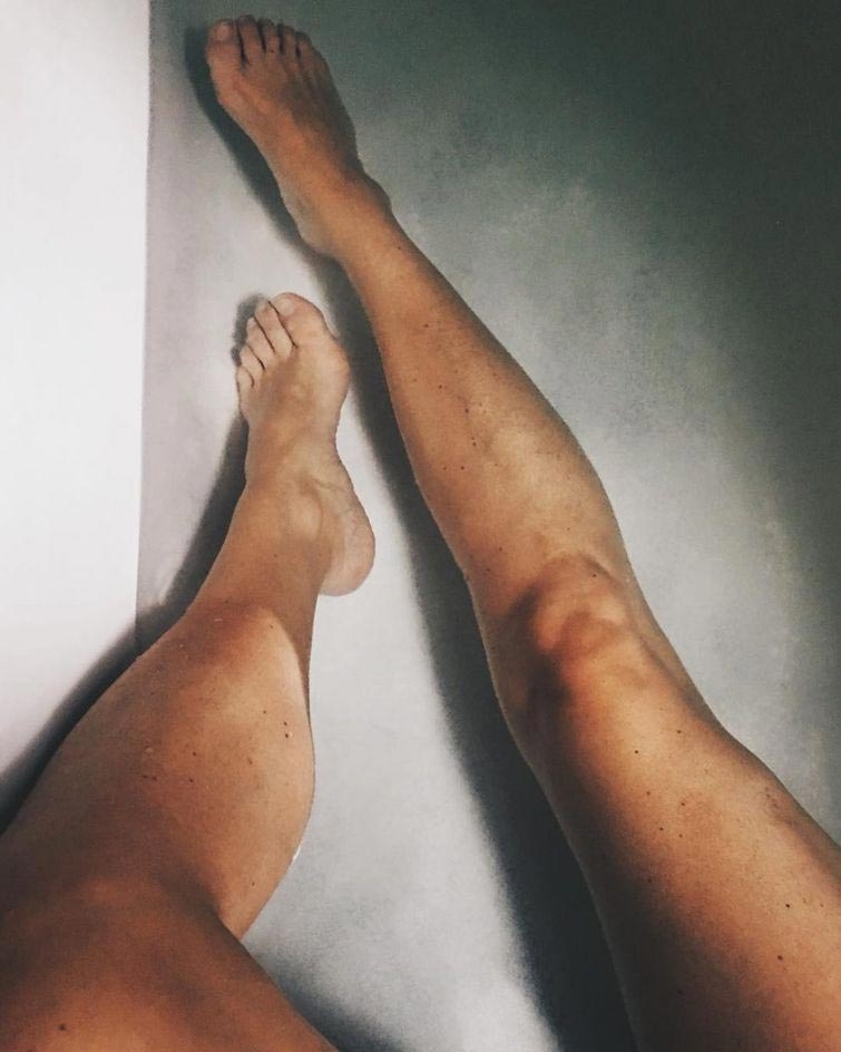 Американка переехала жить во французский прованс и теперь создаёт невероятно красивые откровенные фотографии