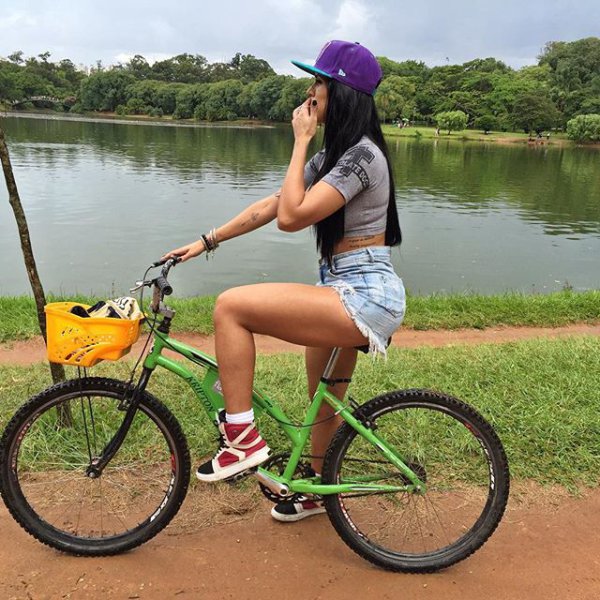 Девушки с шикарными формами