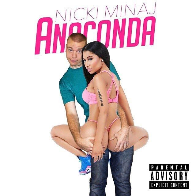 Парень забавно присоединяет себя к фотографиям звезд