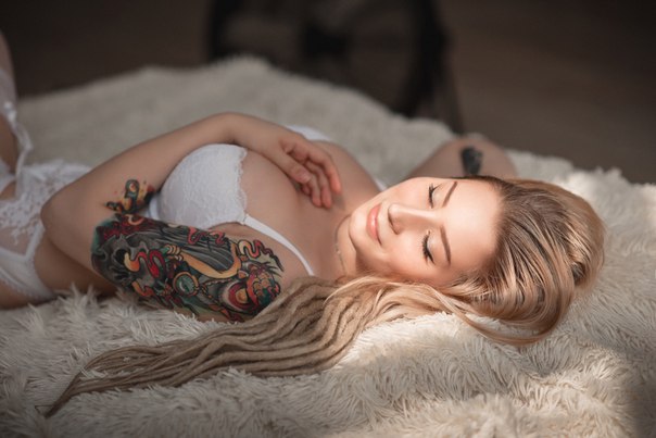 Тату- лучшее украшение стройных девушек