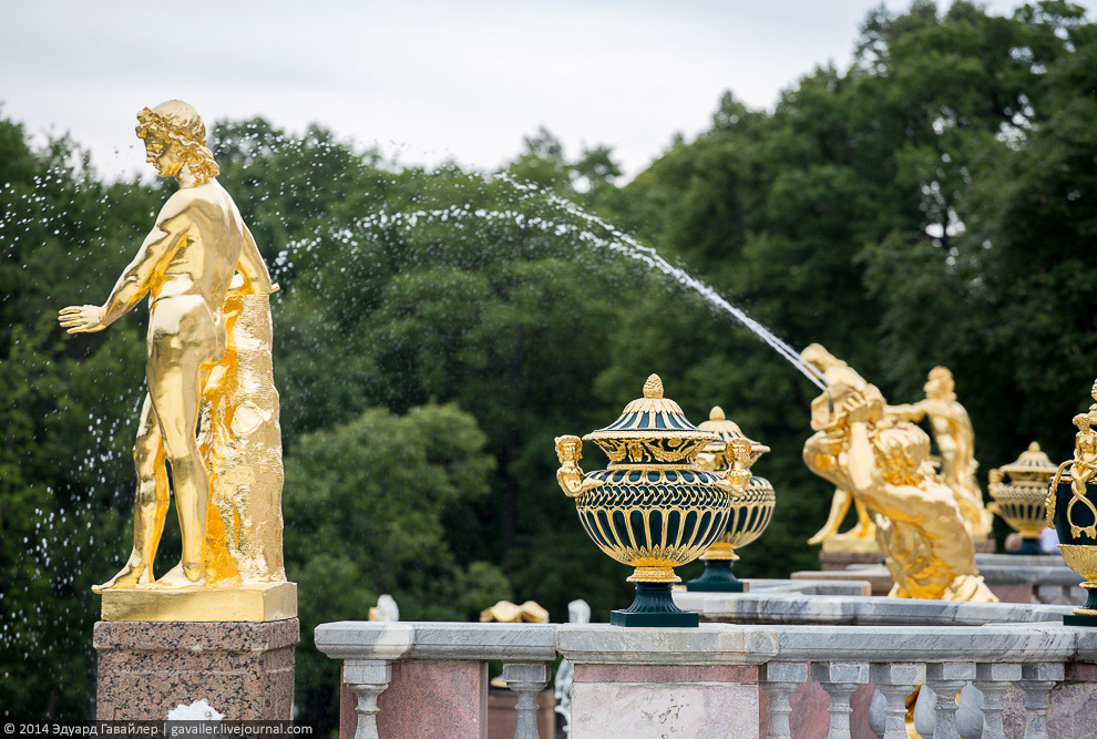 Что находится под фонтанами Петергофа Что находится под фонтанами Петергофа