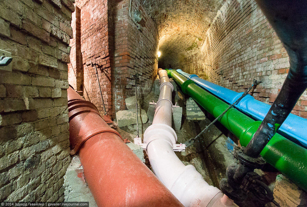 Что находится под фонтанами Петергофа Что находится под фонтанами Петергофа