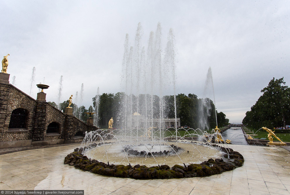 Что находится под фонтанами Петергофа Что находится под фонтанами Петергофа