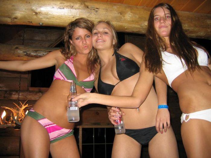 Девушки хотят веселья (69 фото)