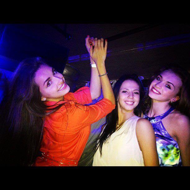 Российские гимнастки отдыхают на Сардинии (39 фото)