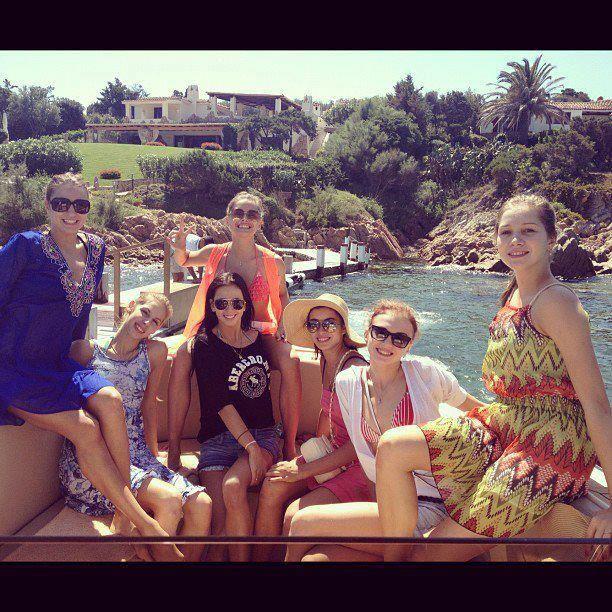 Российские гимнастки отдыхают на Сардинии (39 фото)