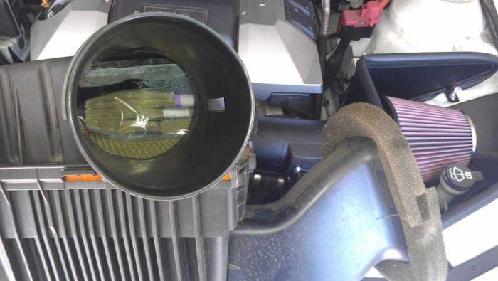 Купил машин и нашел заначку (2 фото)