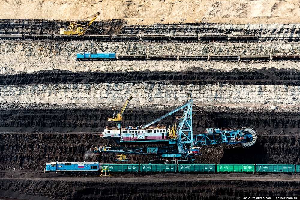 Самый крупный угольный разрез в России