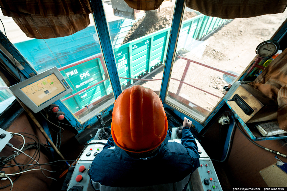 Самый крупный угольный разрез в России