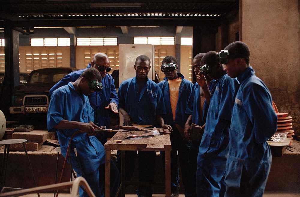 Король Банса: монарх и автомеханик